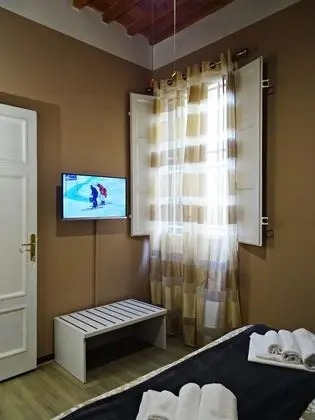 Basic Tek Büyük veya İki Ayrı Yataklı Oda, Ortak Banyo