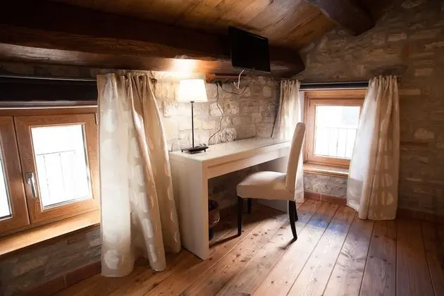 Basic Tek Büyük Yataklı Oda