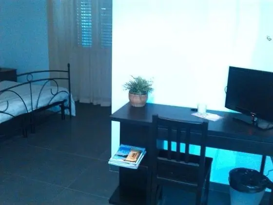 Büyük Yataklı Tek Kişilik Oda