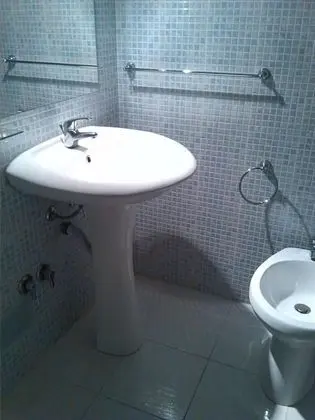 Büyük Yataklı Tek Kişilik Oda