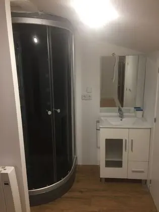 Basic Tek Büyük Yataklı Oda