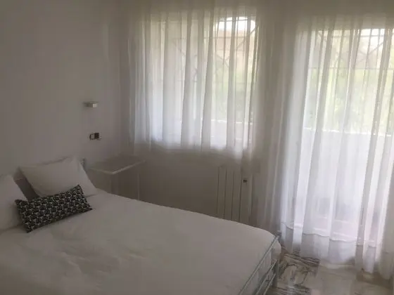 Tek Büyük Yataklı Oda (2)