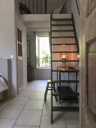 Üç Kişilik Oda (Camelee)