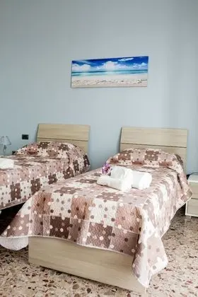 Üç Kişilik Oda, Ortak Banyo