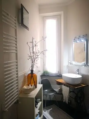 Tek Kişilik Oda, Ortak Banyo