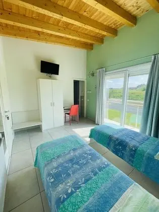 Büyük Yataklı Tek Kişilik Oda