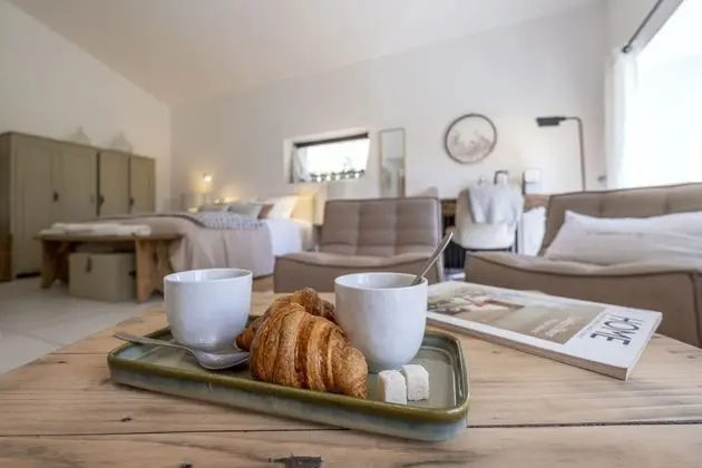 Üç Kişilik Oda, Teras