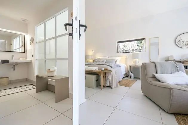 Üç Kişilik Oda, Teras