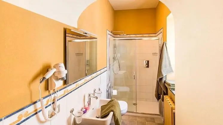 Romantic Tek Büyük Yataklı Oda, 1 Çift Kişilik Yatak, Şömine, Avlu