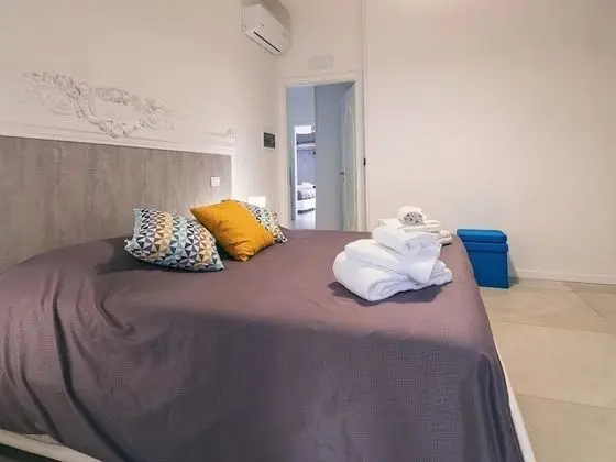 Tek Büyük Yataklı Oda, Balkon