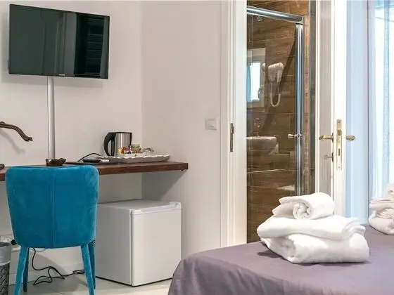Tek Büyük Yataklı Oda, Balkon