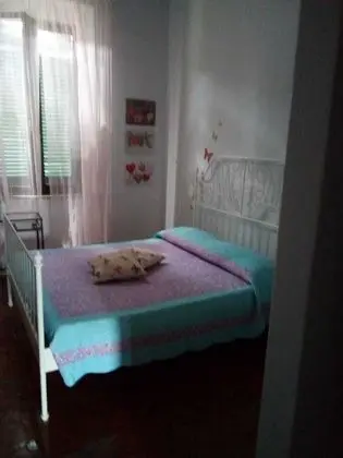 Tek Büyük Yataklı Oda (Private External Bathroom)