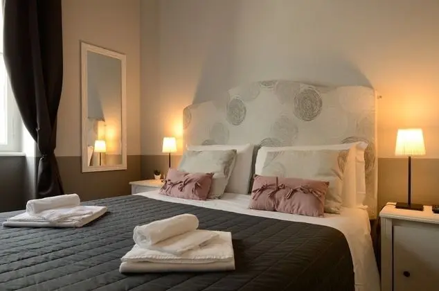 Üç Kişilik Oda, Kanal Manzaralı (External private bathroom)