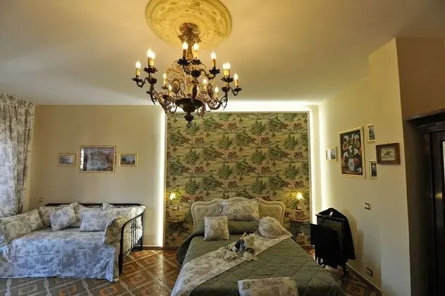 Sanderson Deluxe