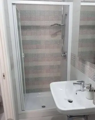 Tek Büyük Yataklı Oda, Balkon