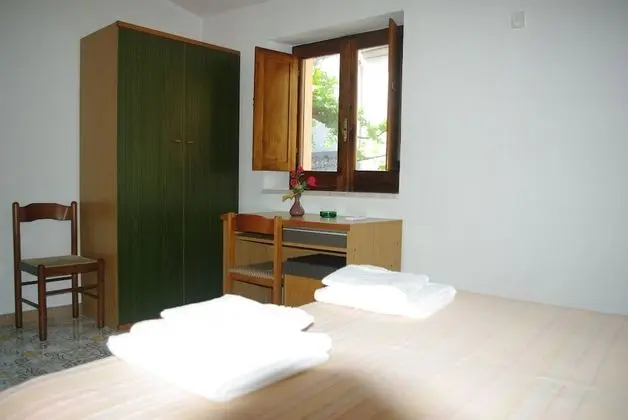 Classic Tek Büyük veya İki Ayrı Yataklı Oda