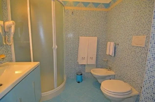 Standard Tek Büyük veya İki Ayrı Yataklı Oda, Balkon