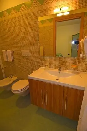 Üç Kişilik Oda, Bahçe Manzaralı