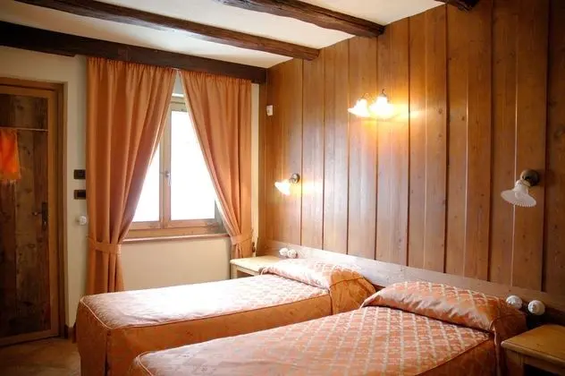 Standard Tek Büyük veya İki Ayrı Yataklı Oda