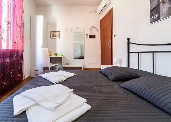 Tek Büyük veya İki Ayrı Yataklı Oda