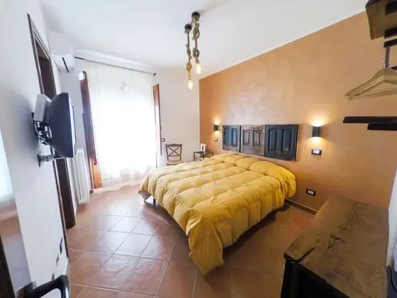 Comfort Tek Büyük Yataklı Oda