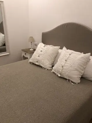 Panoramic Tek Büyük Yataklı Oda, Havuz Manzaralı (Stanza 1)