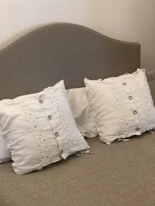 Panoramic Tek Büyük Yataklı Oda, Havuz Manzaralı (Stanza 1)