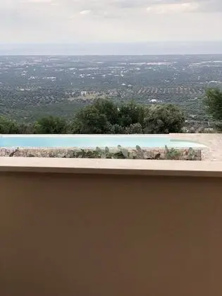 Panoramic Tek Büyük Yataklı Oda, Havuz Manzaralı (Stanza 2)