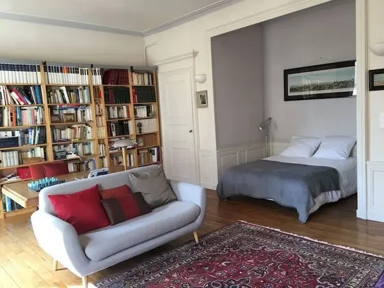 Family Süit (Sepia)