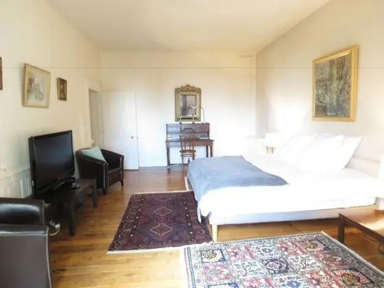 Family Süit (Sepia)