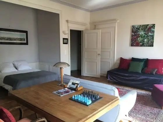 Family Süit (Sepia)