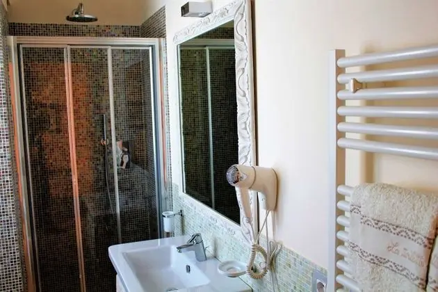 Tek Büyük veya İki Ayrı Yataklı Oda, Özel Banyo