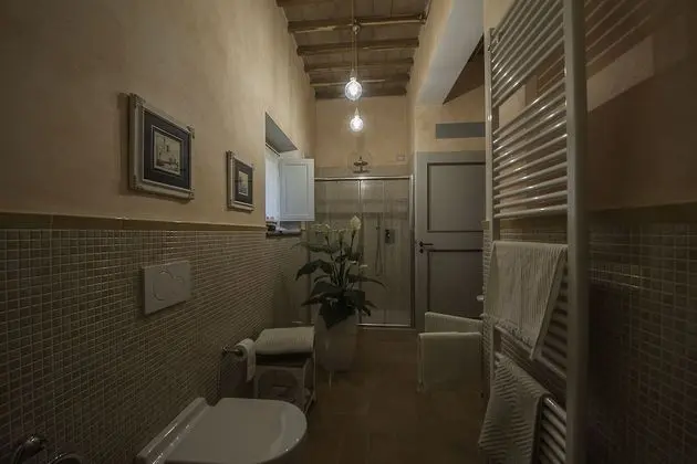 Tek Büyük Yataklı Oda, Özel Banyo, Tepe Manzaralı