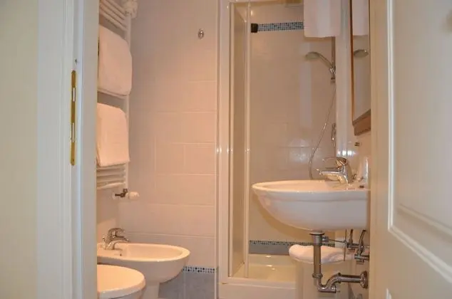 Basic Tek Büyük Yataklı Oda