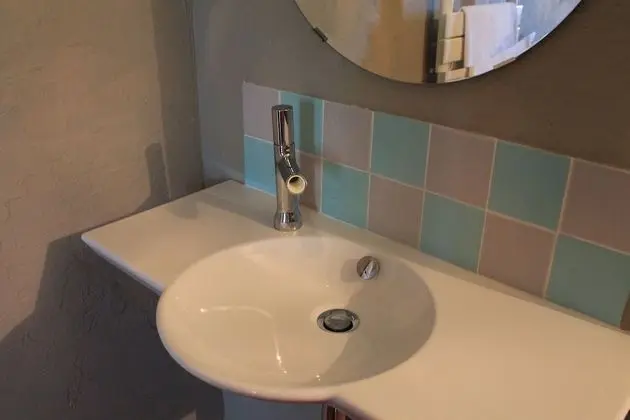 Üç Kişilik Oda (Fontaine)