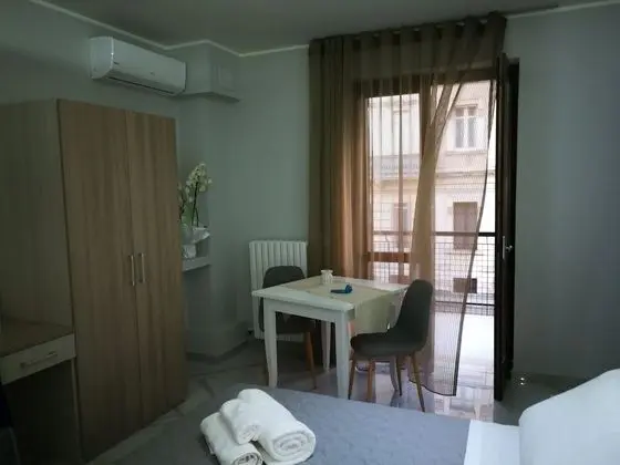 Tek Büyük veya İki Ayrı Yataklı Oda, Balkon