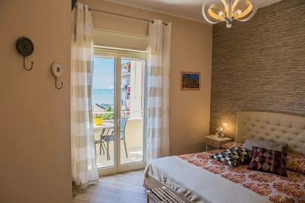 Deluxe Tek Büyük Yataklı Oda, Balkon, Deniz Manzaralı (Ercole )
