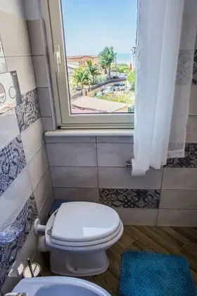 Deluxe Tek Büyük Yataklı Oda, Balkon, Deniz Manzaralı (Ercole )