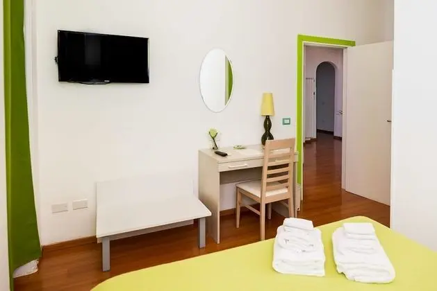 Basic Tek Büyük Yataklı Oda (Verde)