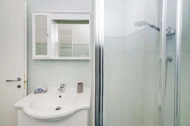 Standard Tek Büyük Yataklı Oda (Viola)