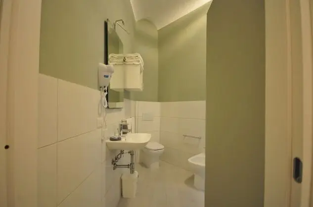 Basic Tek Büyük Yataklı Oda