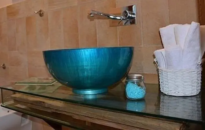 Tek Büyük Yataklı Oda, Havuz Manzaralı (Pesce)