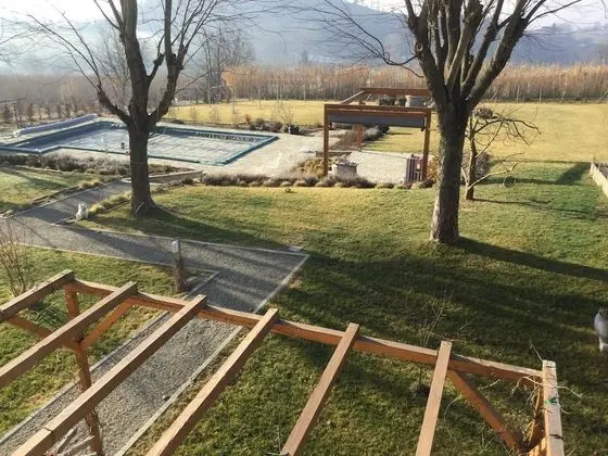 Tek Büyük Yataklı Oda, Havuz Manzaralı (Pesce)