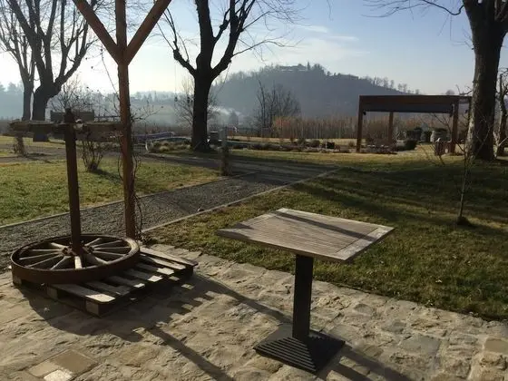 Tek Büyük Yataklı Oda, Veranda, Havuz Manzaralı (Gatto)