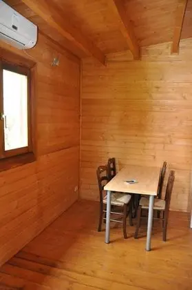 Dört Kişilik Oda, Dağ Manzaralı