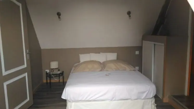 Tek Büyük Yataklı Oda (Estapa)