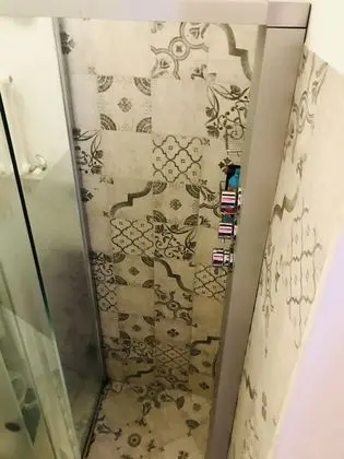 Tek Büyük Yataklı Oda, Balkon