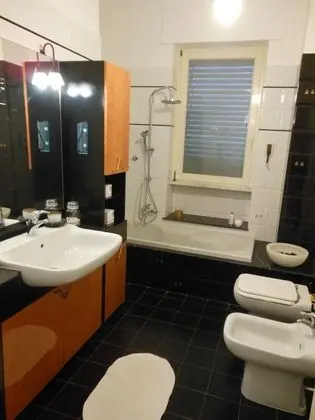 Comfort Tek Büyük veya İki Ayrı Yataklı Oda