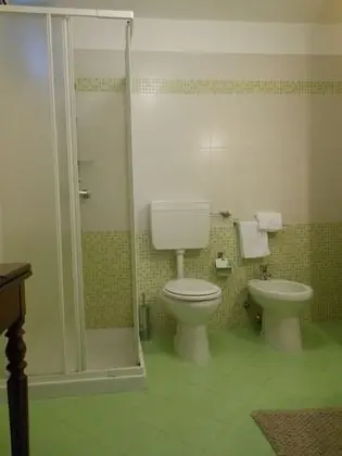 Üç Kişilik Oda