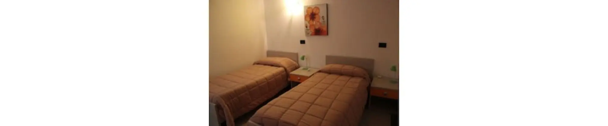 Tek Büyük veya İki Ayrı Yataklı Oda, Banyolu/Duşlu (Arancio)